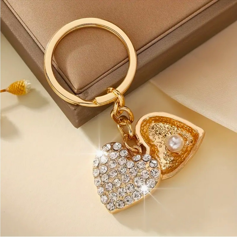 💛 Rhinestone Gold-Tone Open Heart With Pearl Keychain Key Ring Purse/Bag Charm